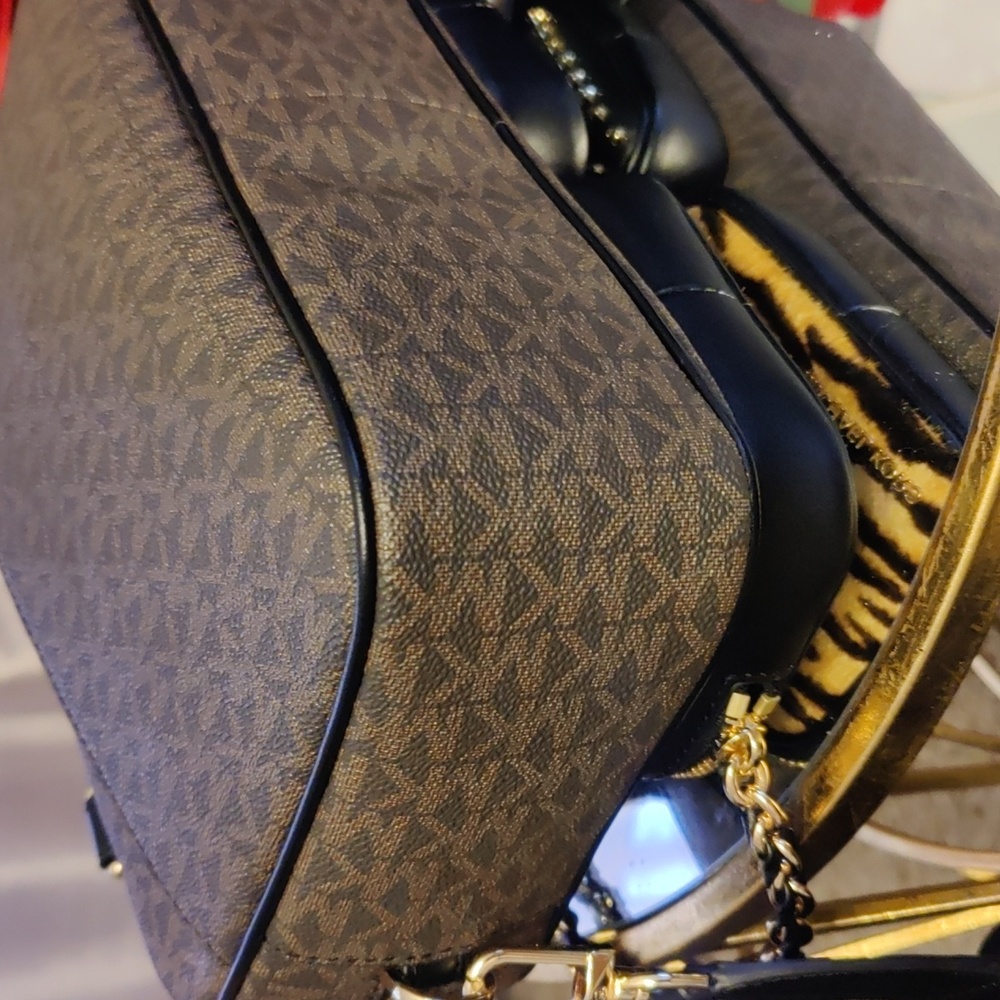 Michael Kors Collection Black and Brown Crossbody Bag - Picture 7 of 12